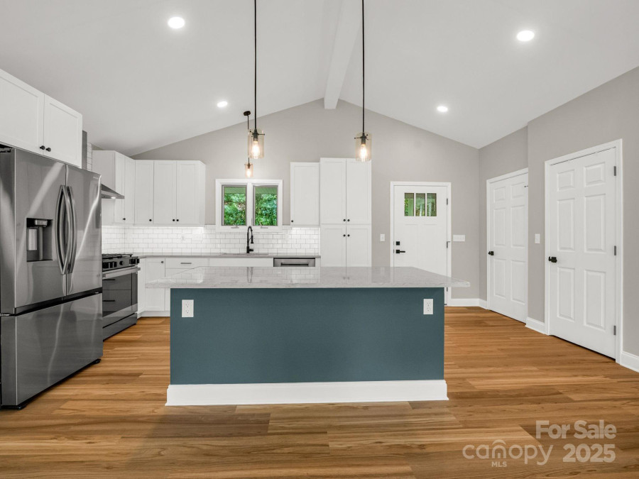 153 Old Lakey Gap Rd Black Mountain, NC 28711