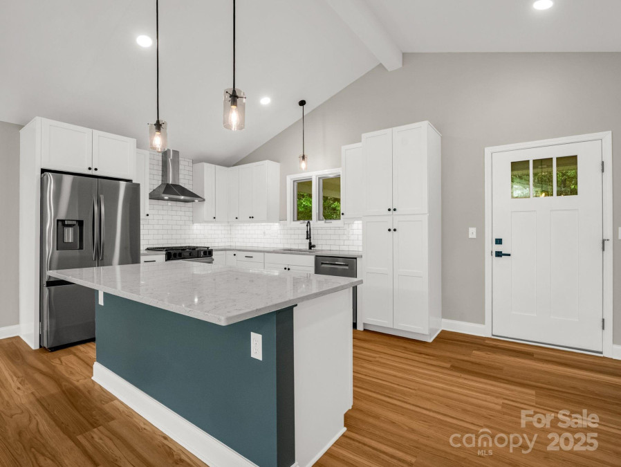 153 Old Lakey Gap Rd Black Mountain, NC 28711