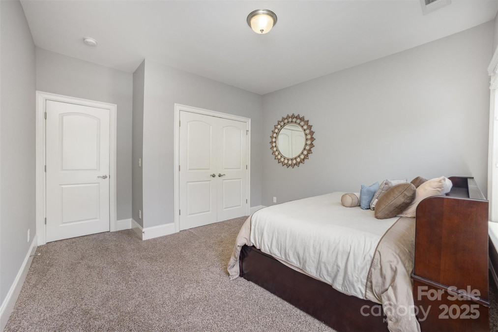 5706 Sardis Hall Ct Charlotte, NC 28270