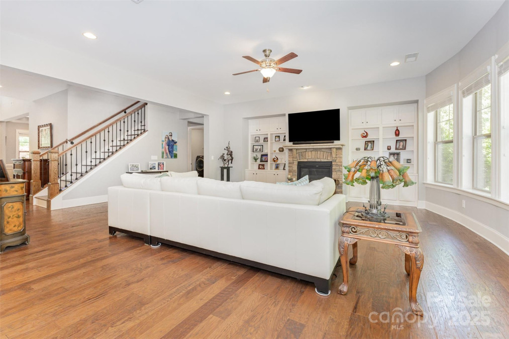 5706 Sardis Hall Ct Charlotte, NC 28270