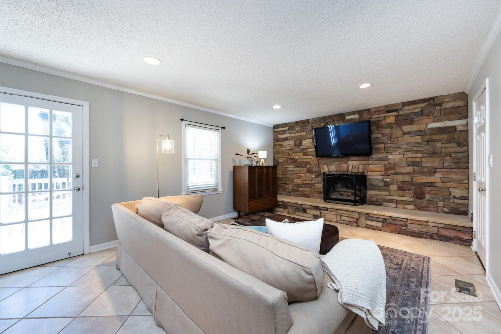 5013 Cedar Forest Dr Charlotte, NC 28226