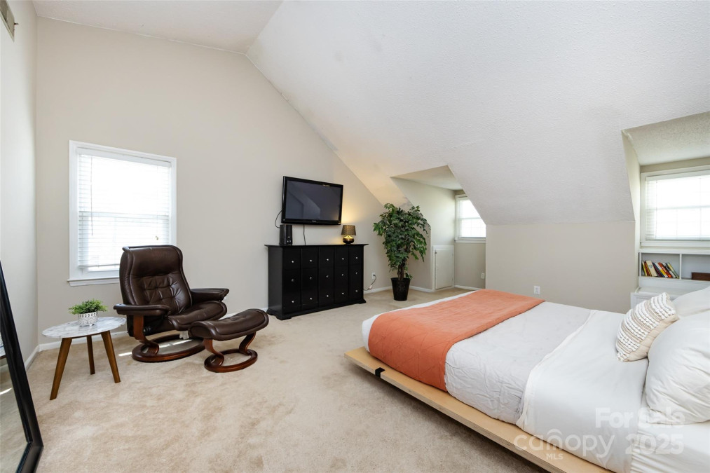 5013 Cedar Forest Dr Charlotte, NC 28226