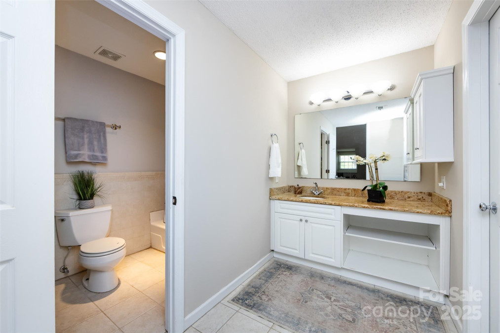 5013 Cedar Forest Dr Charlotte, NC 28226