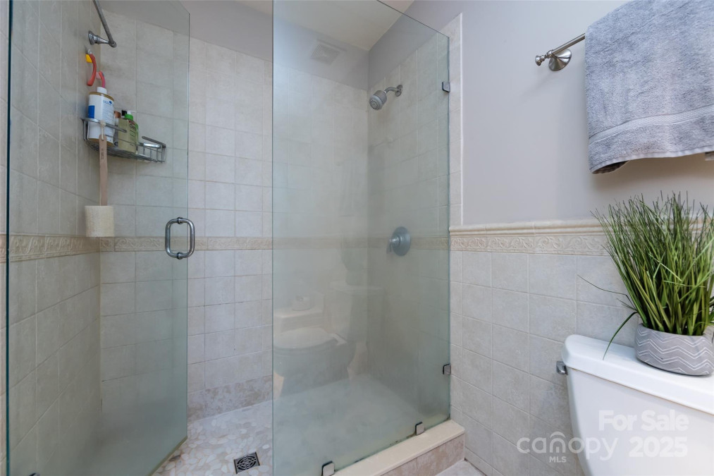5013 Cedar Forest Dr Charlotte, NC 28226