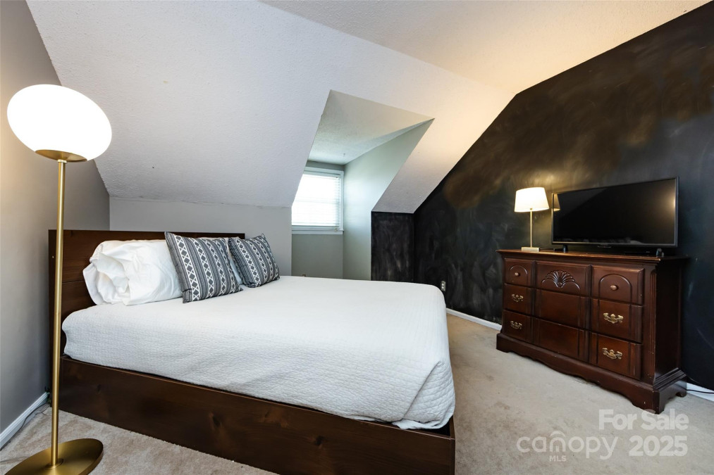 5013 Cedar Forest Dr Charlotte, NC 28226