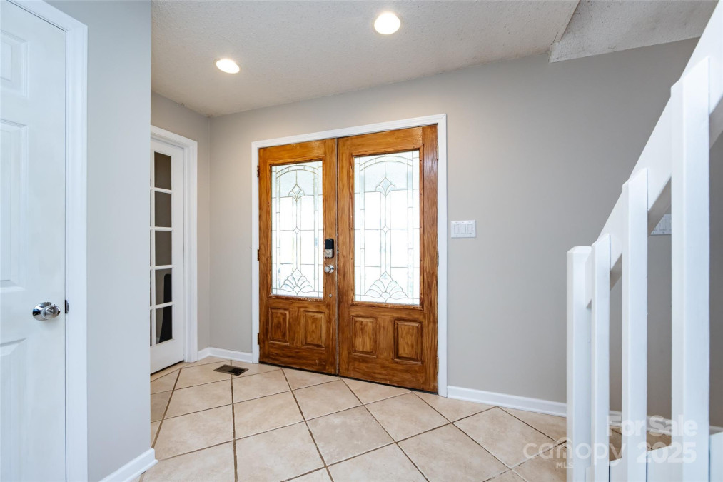 5013 Cedar Forest Dr Charlotte, NC 28226