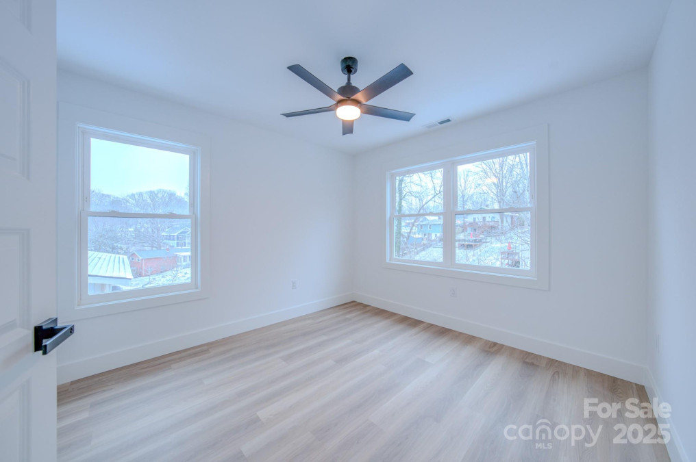 96 Craggy Ave Asheville, NC 28806