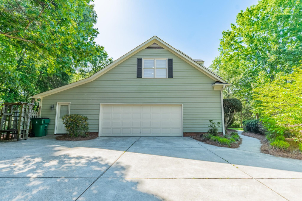 5232 Silchester Ln Charlotte, NC 28215