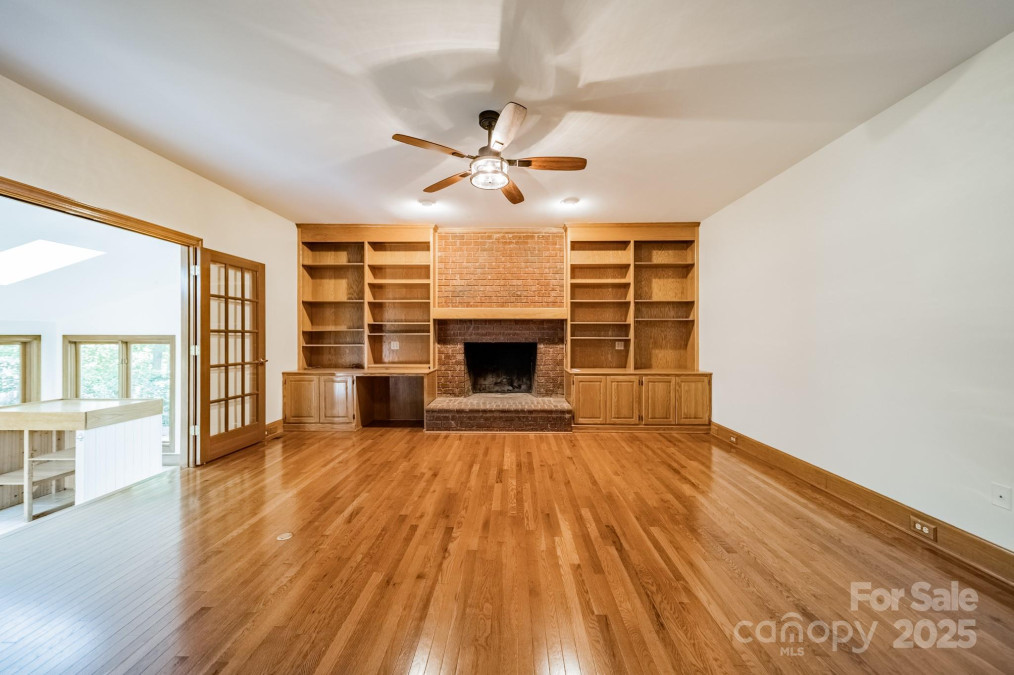 5232 Silchester Ln Charlotte, NC 28215