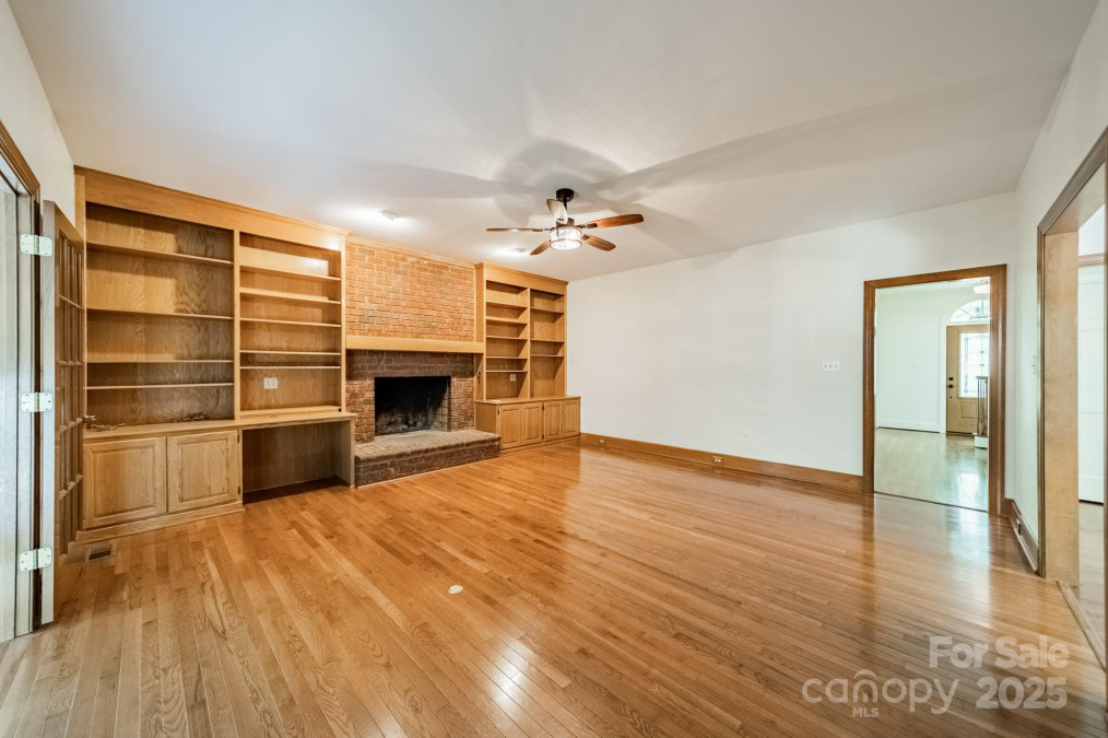 5232 Silchester Ln Charlotte, NC 28215