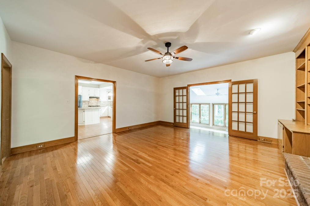 5232 Silchester Ln Charlotte, NC 28215