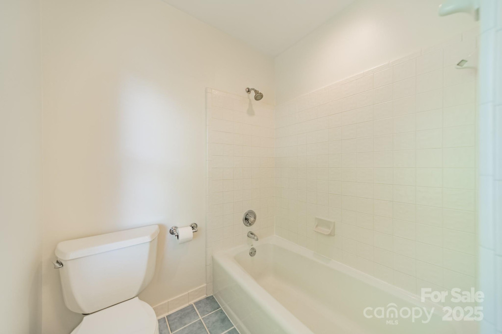 5232 Silchester Ln Charlotte, NC 28215