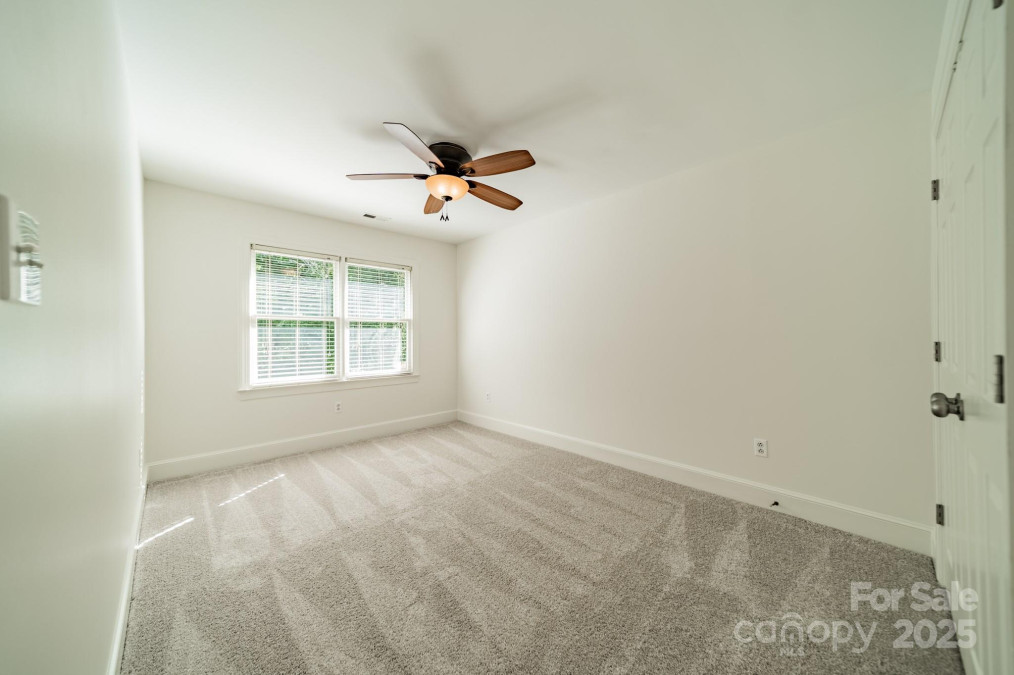 5232 Silchester Ln Charlotte, NC 28215