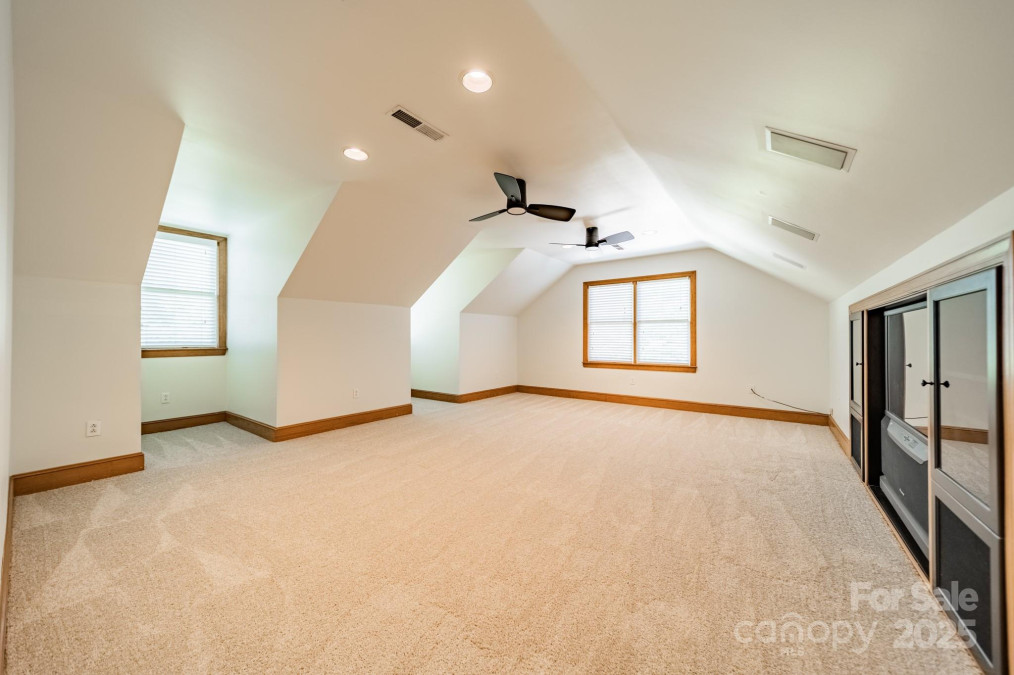 5232 Silchester Ln Charlotte, NC 28215