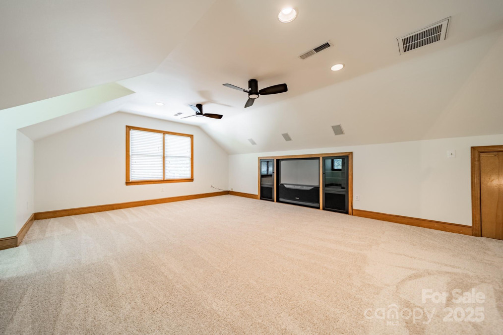 5232 Silchester Ln Charlotte, NC 28215