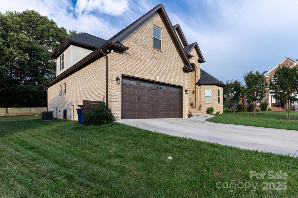 1358 37th Avenue Pl Hickory, NC 28601