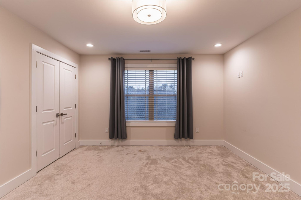 1358 37th Avenue Pl Hickory, NC 28601