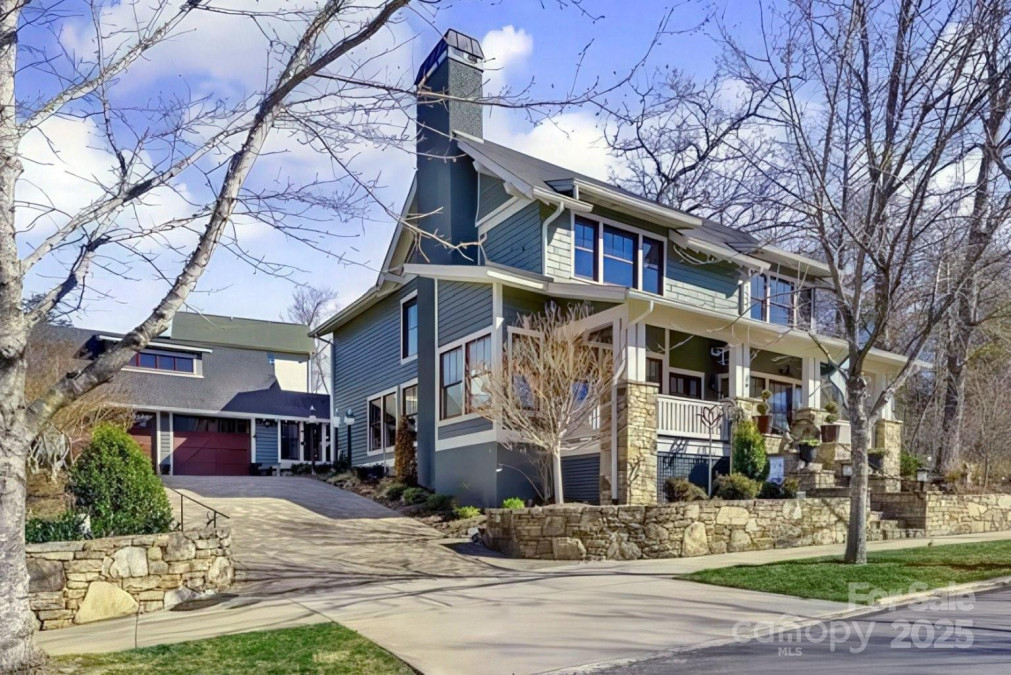 36 Wordsworth Rd Black Mountain, NC 28711