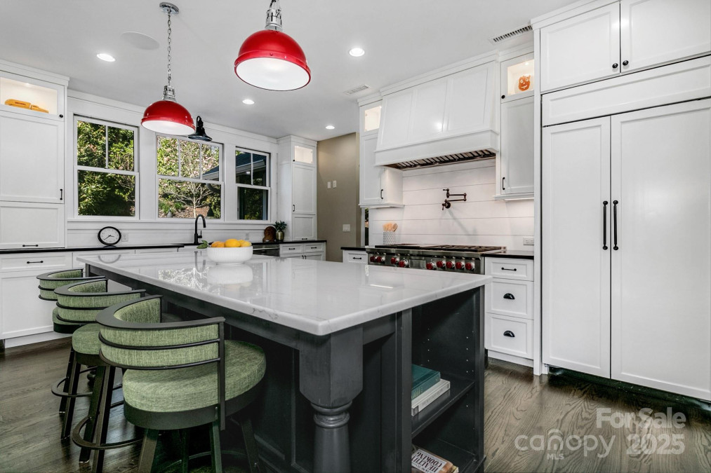 36 Wordsworth Rd Black Mountain, NC 28711