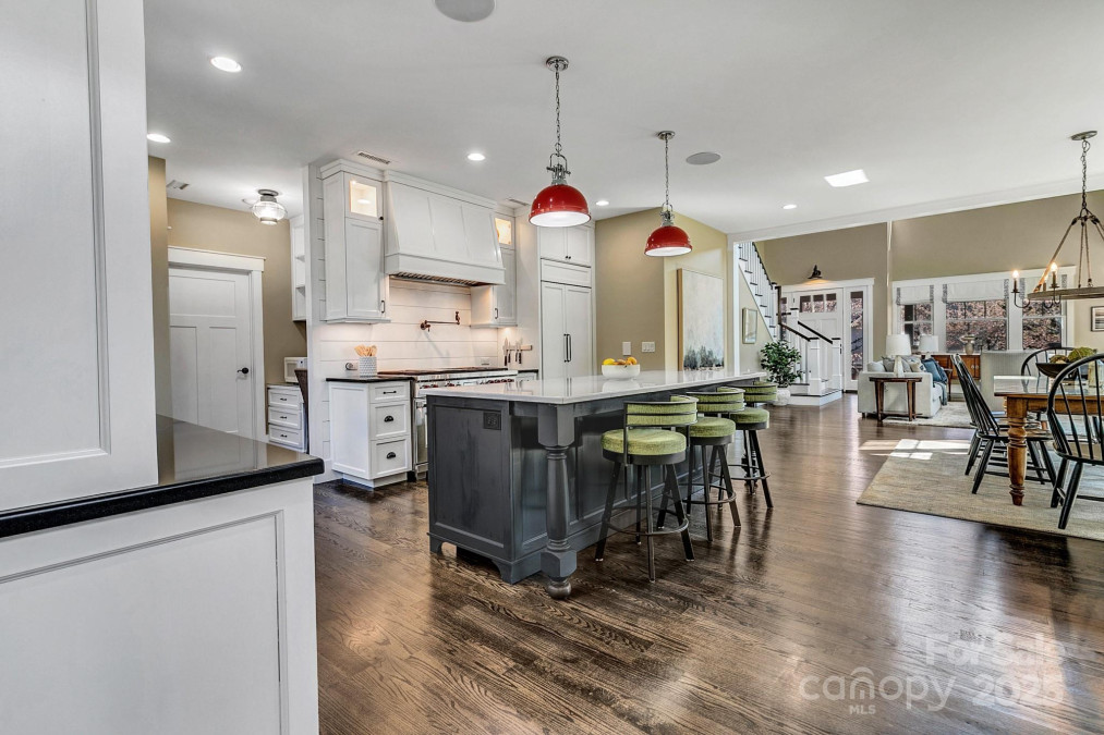 36 Wordsworth Rd Black Mountain, NC 28711