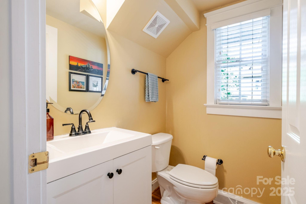 734 10th St Charlotte, NC 28202