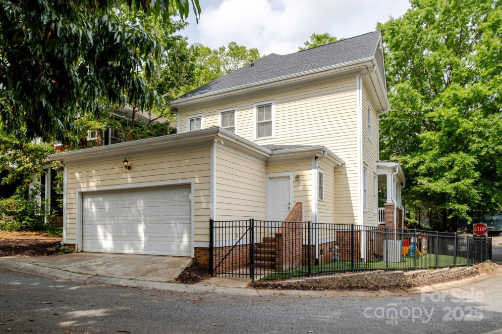 734 10th St Charlotte, NC 28202