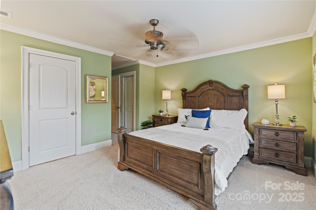 8915 Linden Grove Ct Sherrills Ford, NC 28673