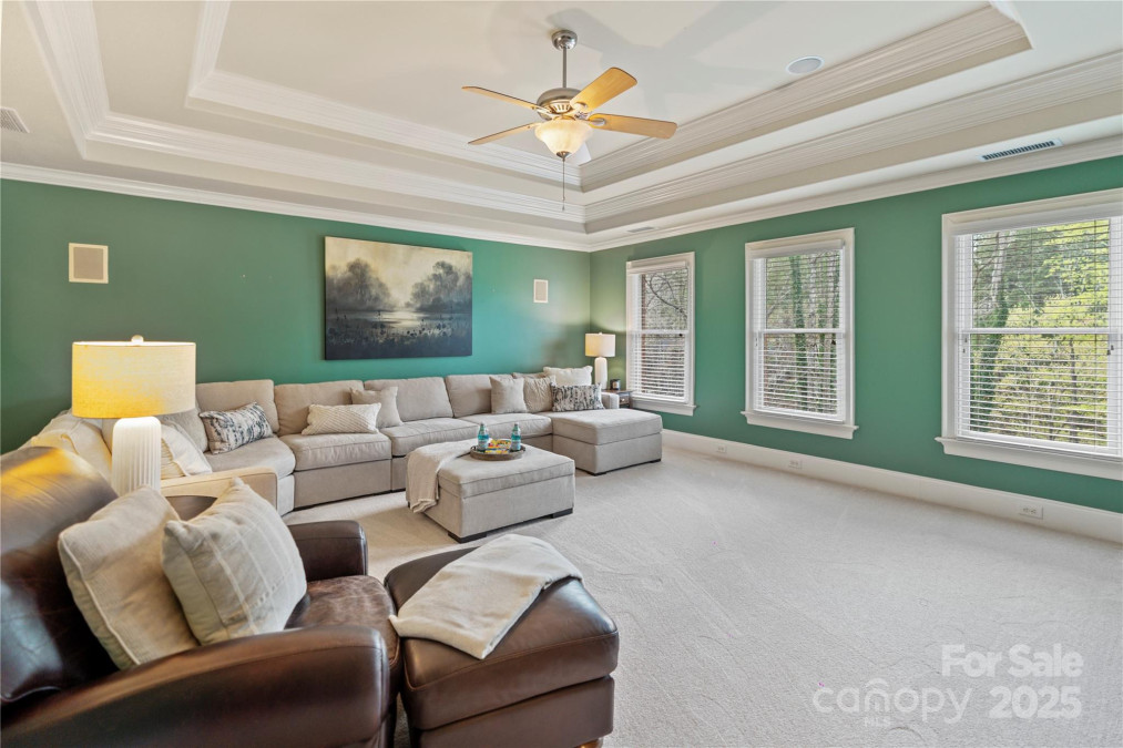8915 Linden Grove Ct Sherrills Ford, NC 28673