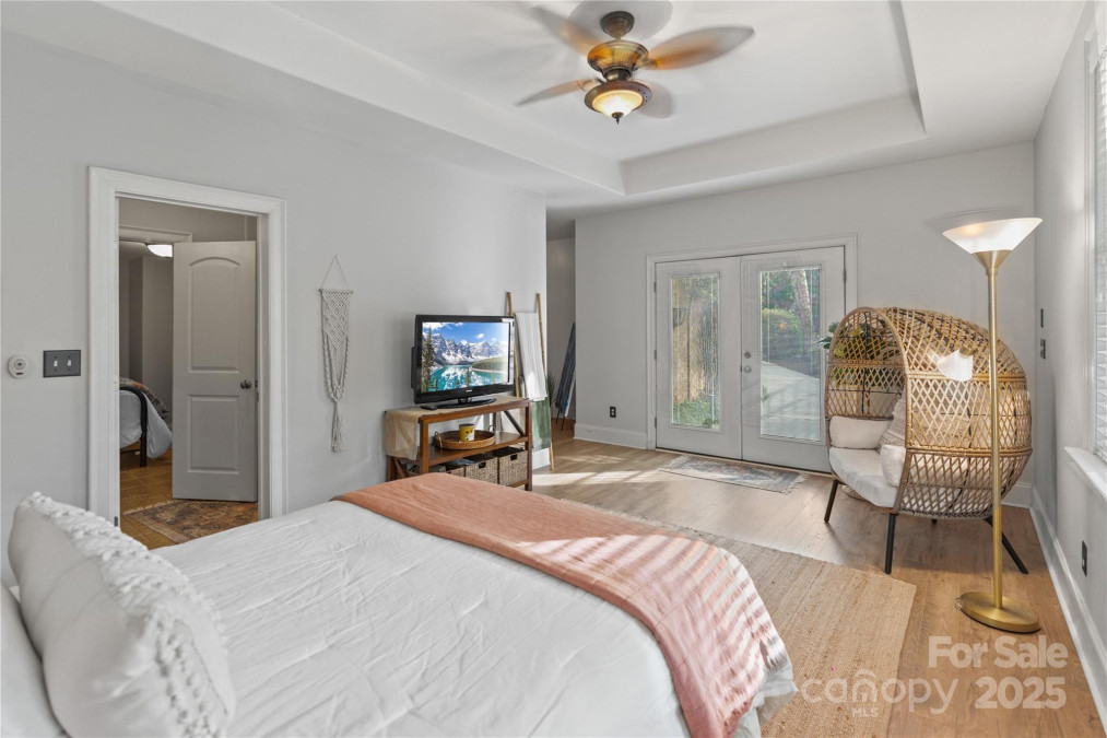 8915 Linden Grove Ct Sherrills Ford, NC 28673