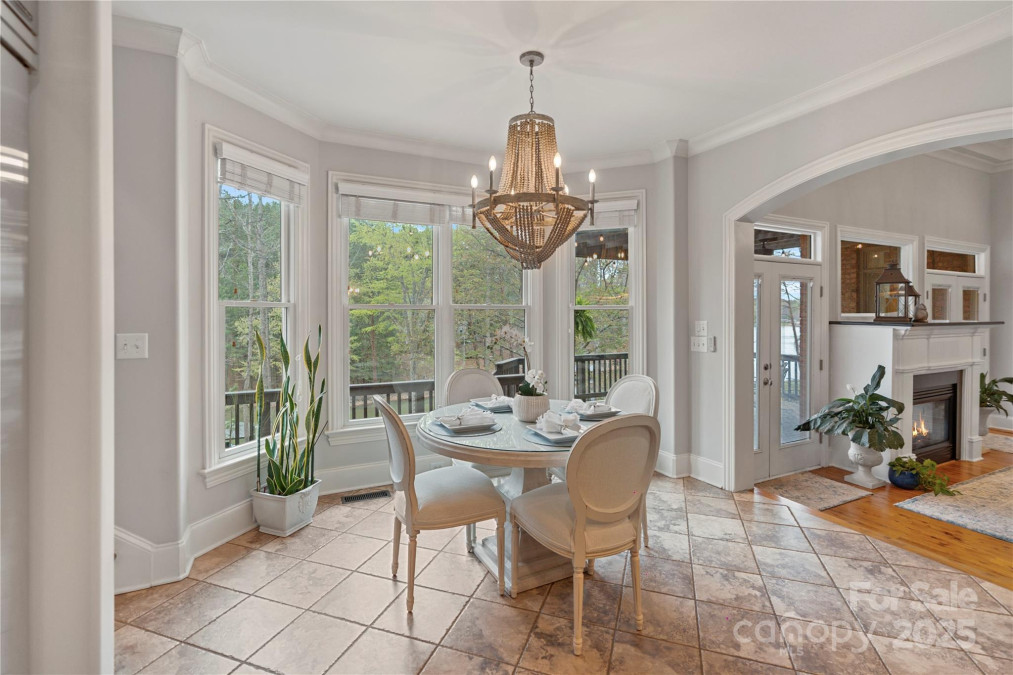 8915 Linden Grove Ct Sherrills Ford, NC 28673
