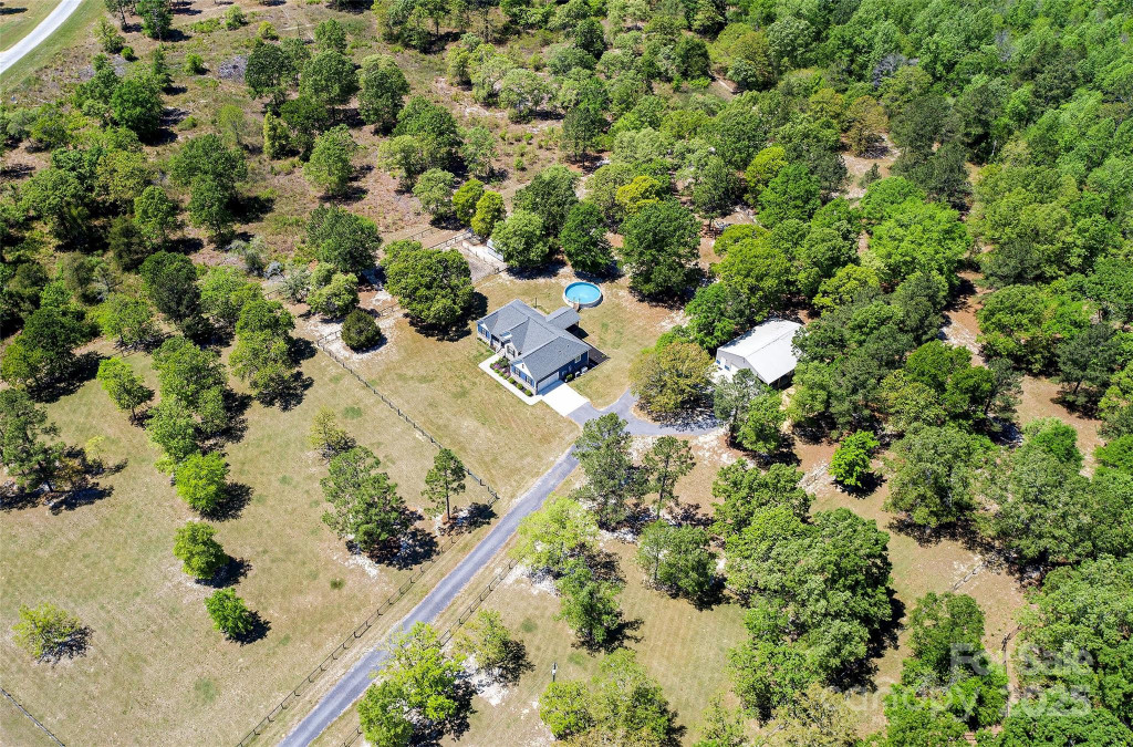 340 Hound Hollow Rd Camden, SC 29020