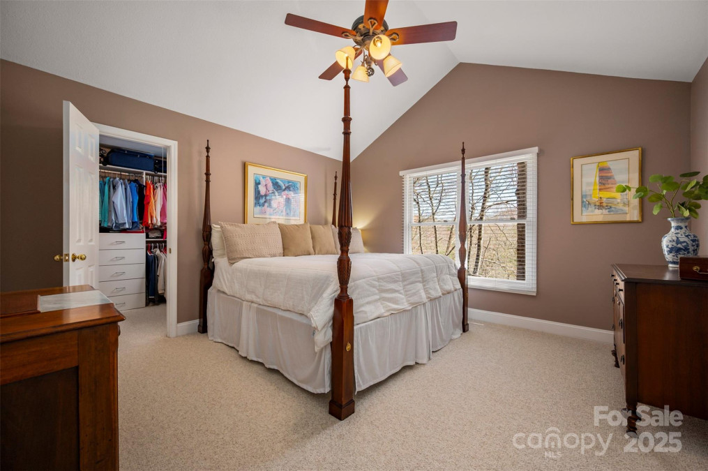 85 Laurel Creek Dr Asheville, NC 28803