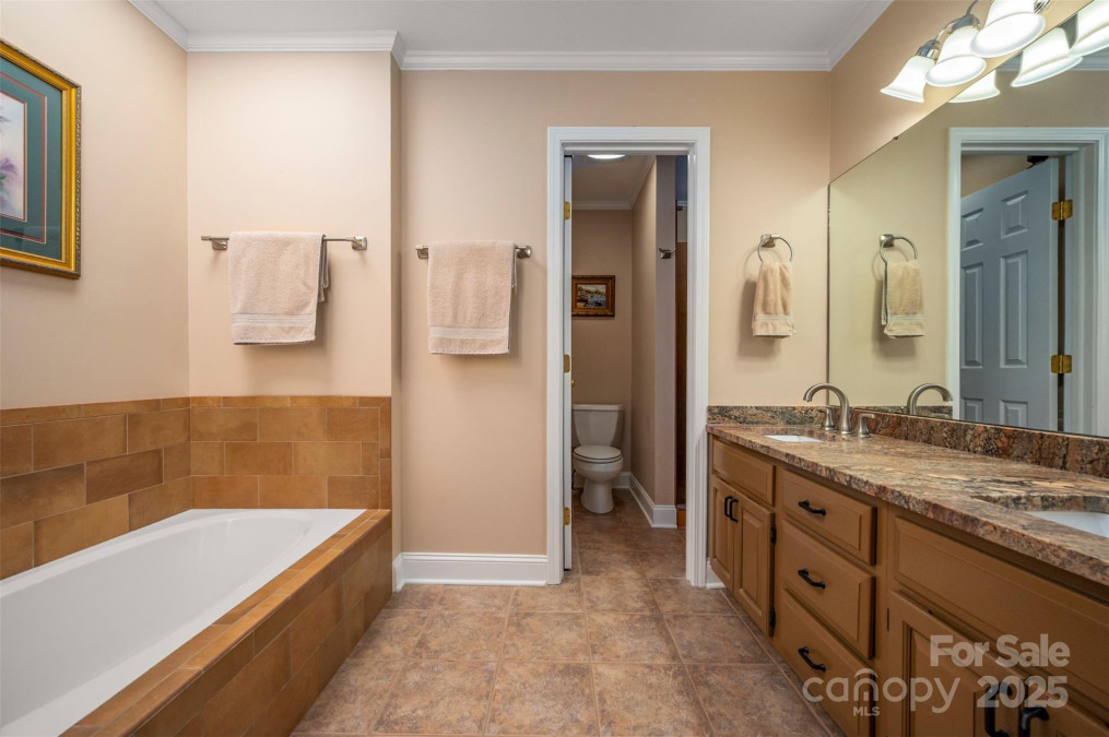 85 Laurel Creek Dr Asheville, NC 28803