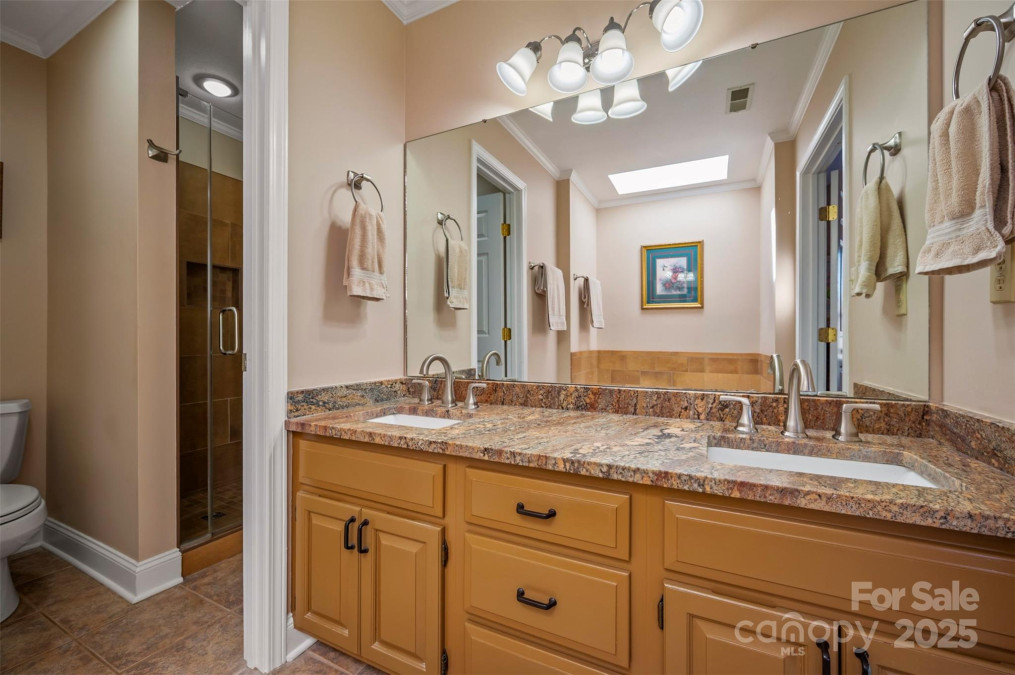 85 Laurel Creek Dr Asheville, NC 28803