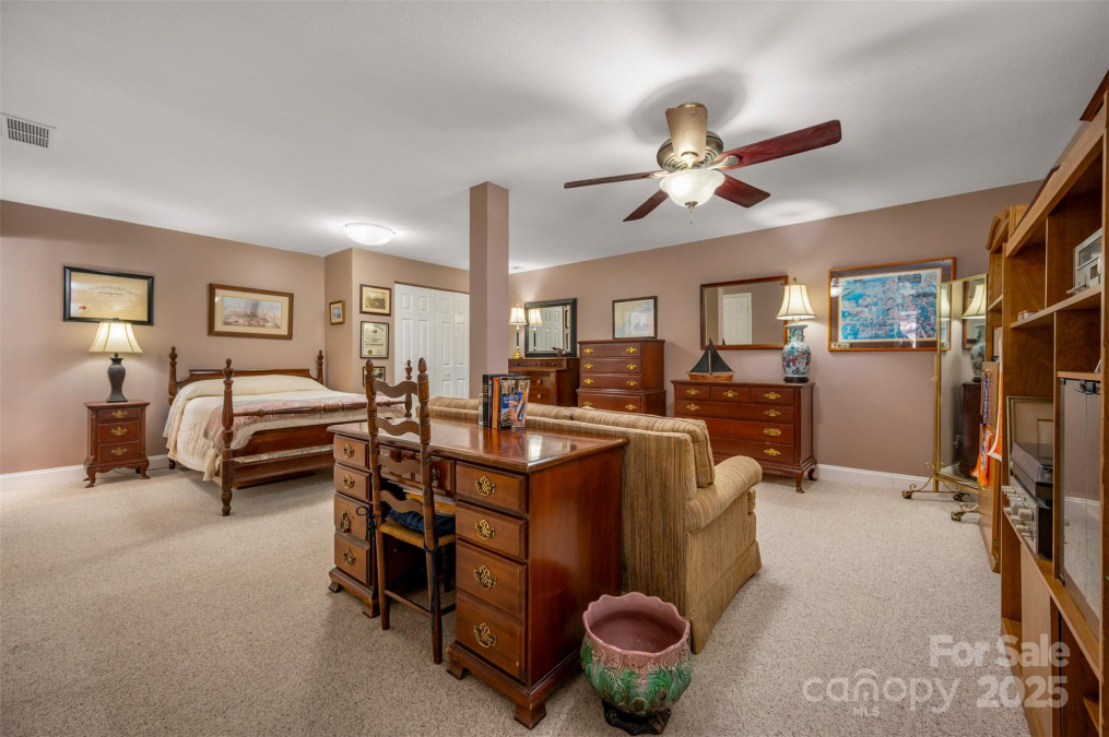 85 Laurel Creek Dr Asheville, NC 28803