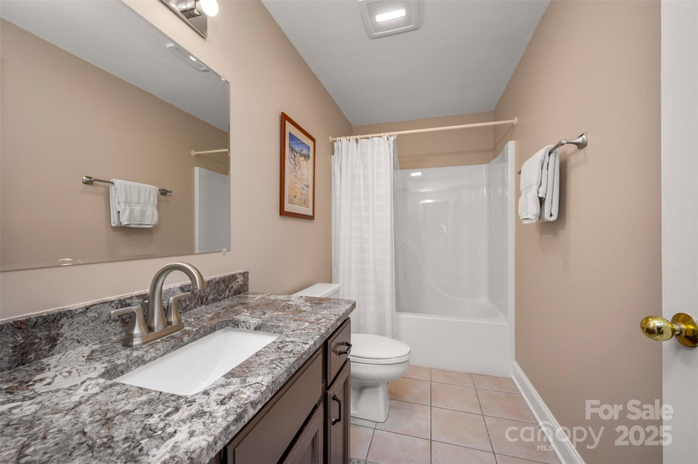 85 Laurel Creek Dr Asheville, NC 28803