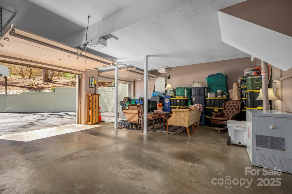 85 Laurel Creek Dr Asheville, NC 28803