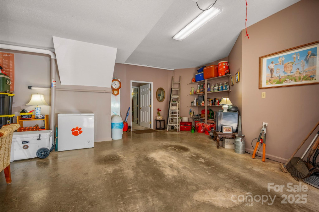 85 Laurel Creek Dr Asheville, NC 28803