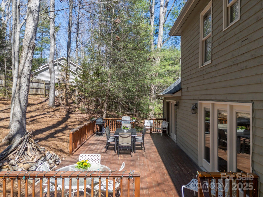 85 Laurel Creek Dr Asheville, NC 28803