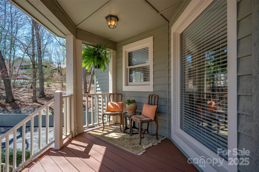 85 Laurel Creek Dr Asheville, NC 28803