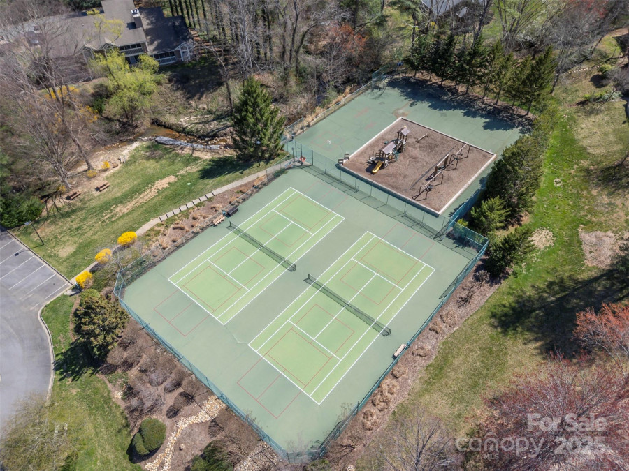 85 Laurel Creek Dr Asheville, NC 28803