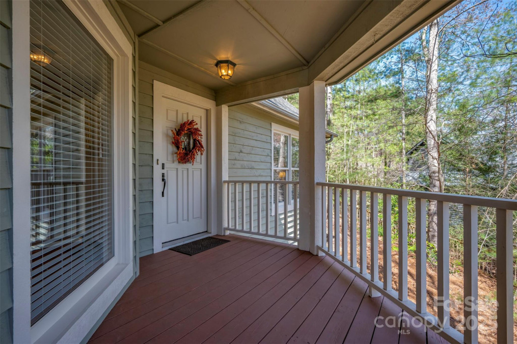 85 Laurel Creek Dr Asheville, NC 28803