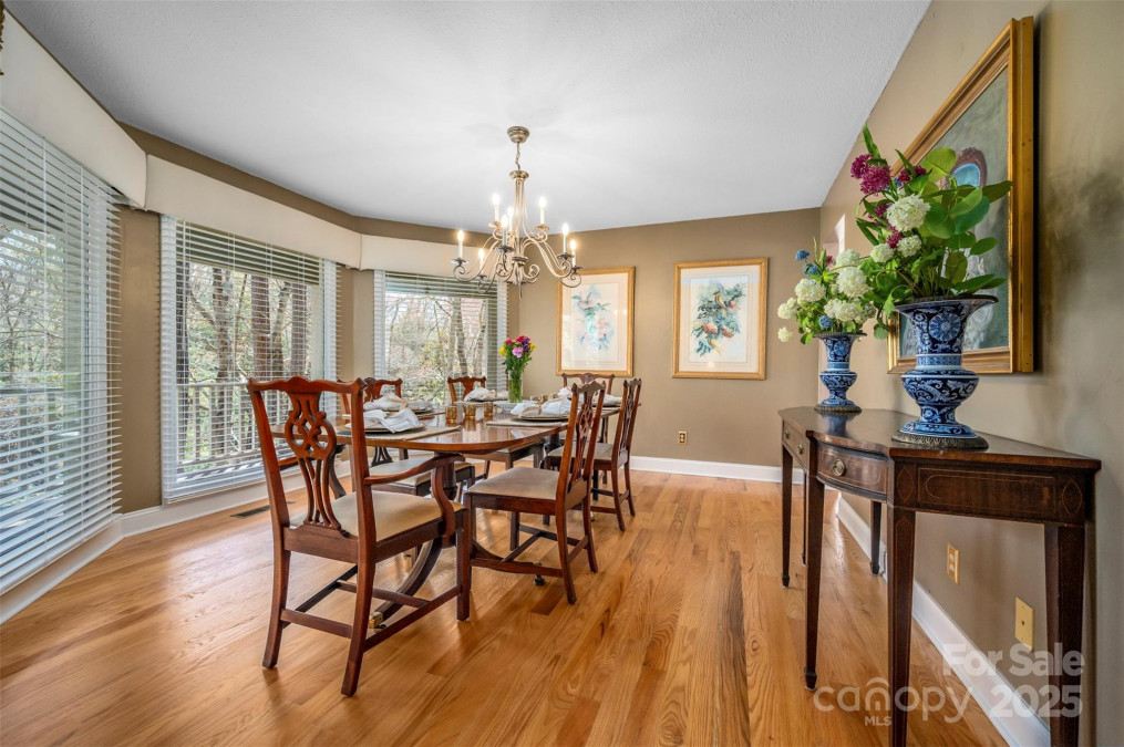 85 Laurel Creek Dr Asheville, NC 28803