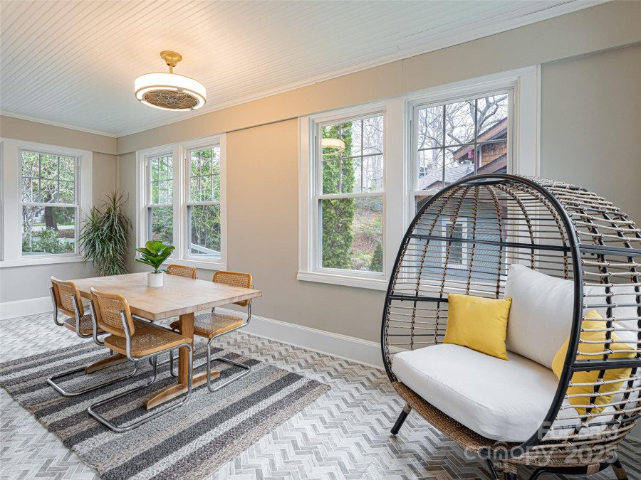 1 Kenilworth Rd Asheville, NC 28803