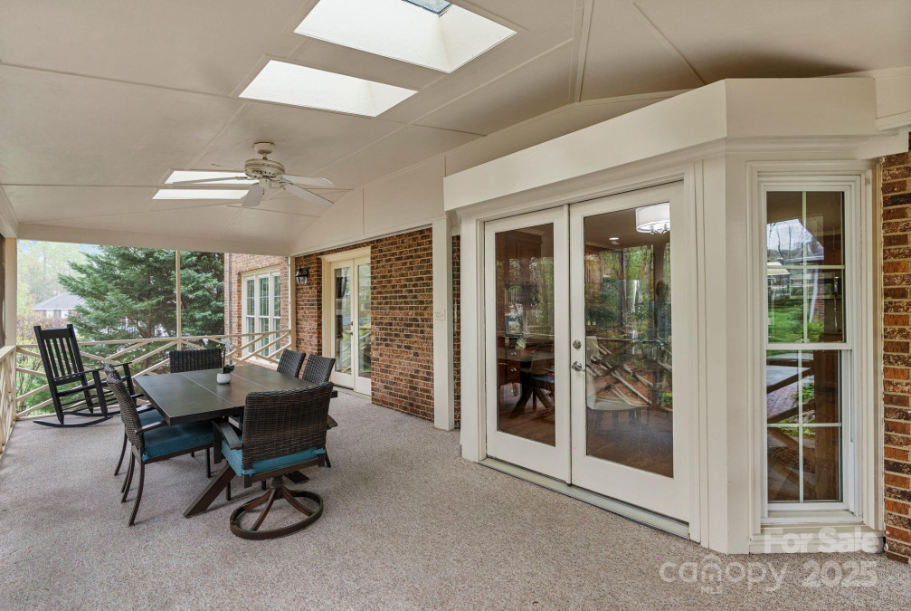 5125 Winding Brook Rd Charlotte, NC 28226