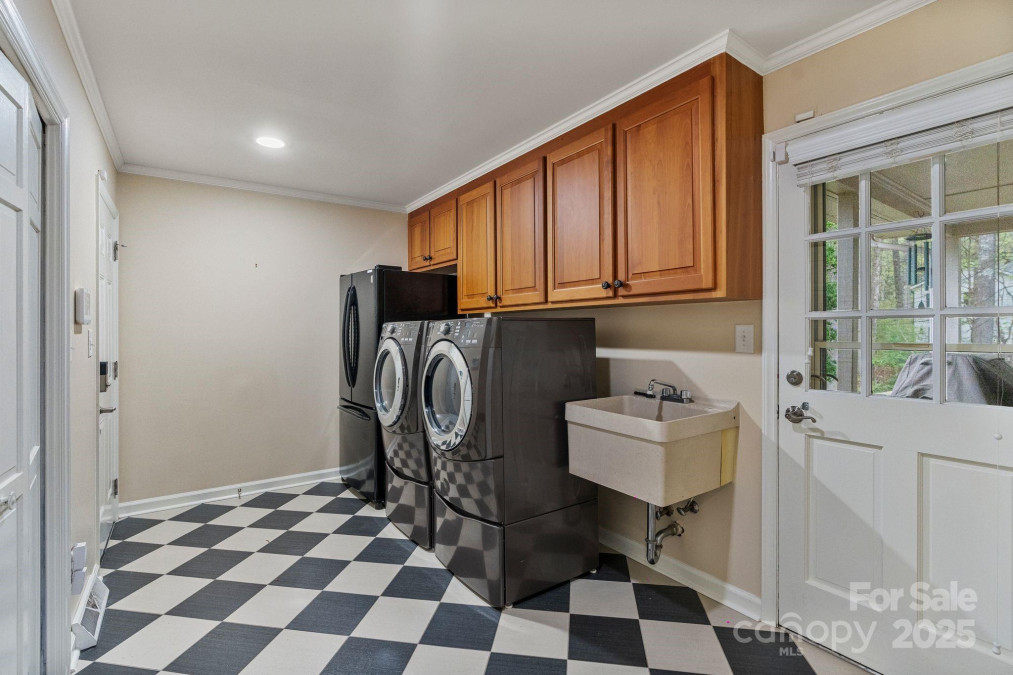 5125 Winding Brook Rd Charlotte, NC 28226