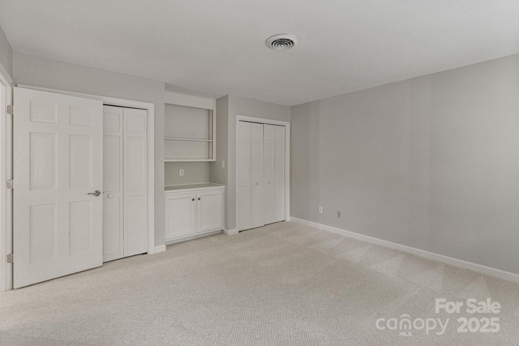 5125 Winding Brook Rd Charlotte, NC 28226