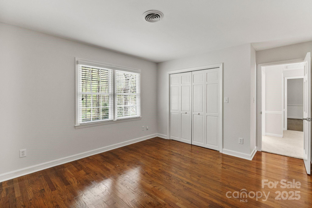 5125 Winding Brook Rd Charlotte, NC 28226