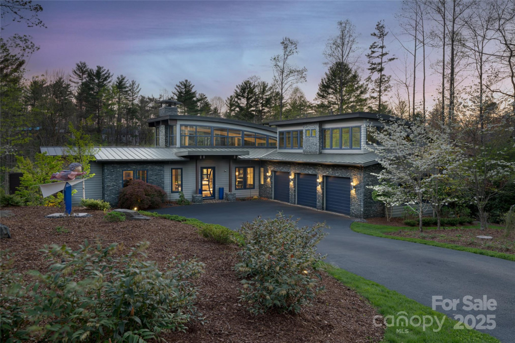 32 Brookline Dr Asheville, NC 28803