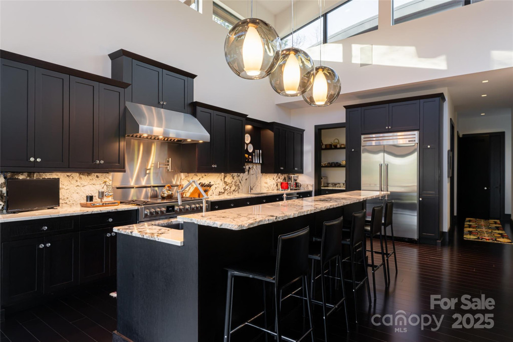 32 Brookline Dr Asheville, NC 28803